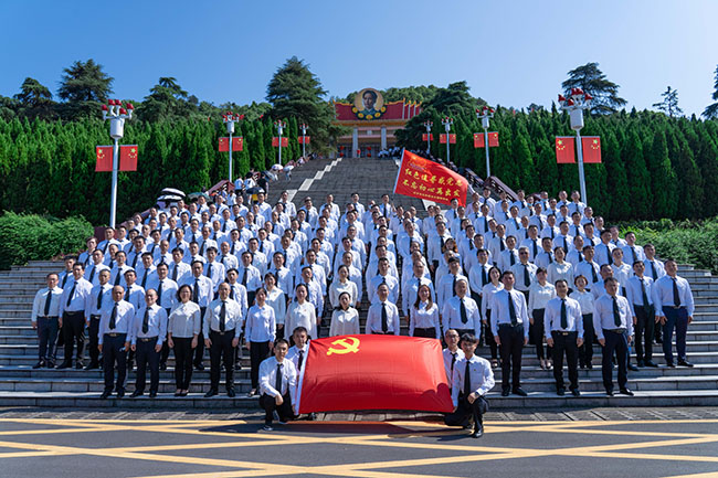 缅怀革命先烈 传承红色基因 方大集团*史学习教育在江西红土地掀起热潮